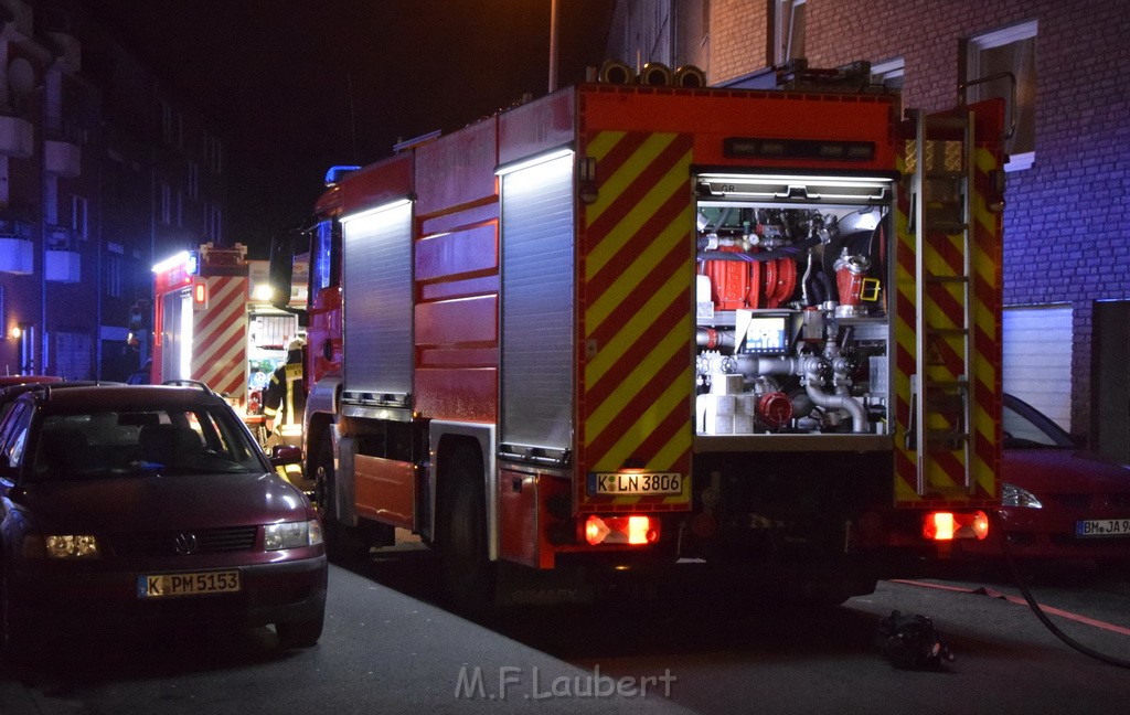 Feuer Papp Presscontainer Koeln Hoehenberg Bochumerstr P148.JPG - Miklos Laubert